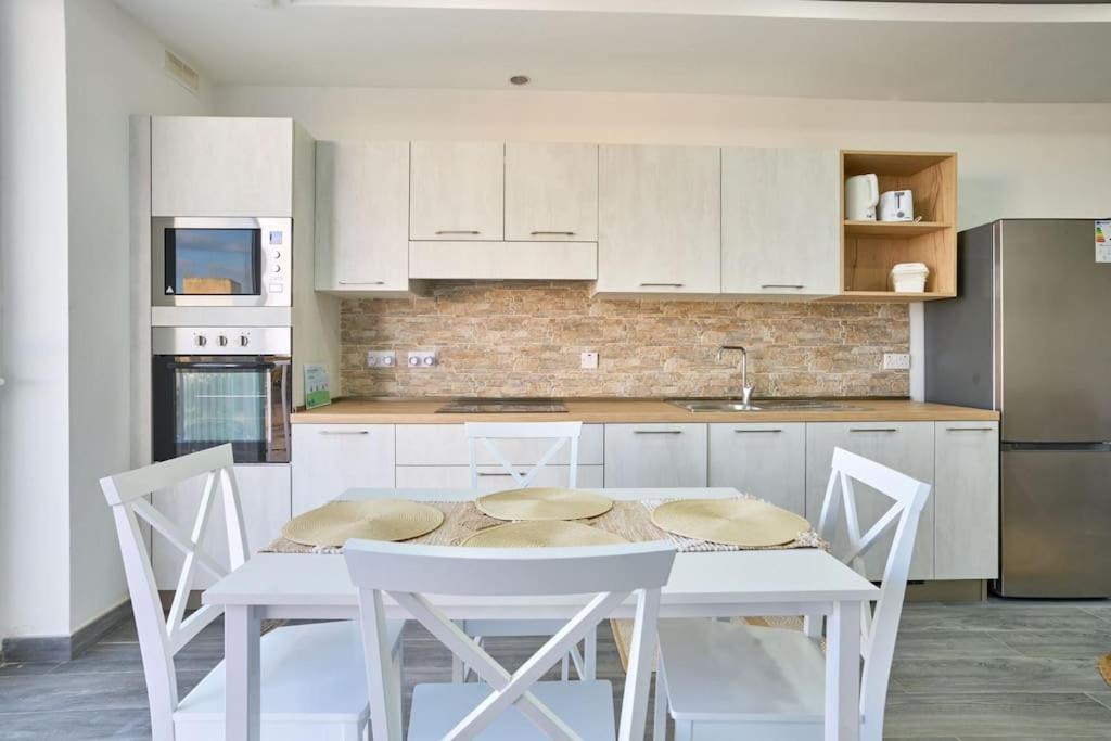 Two Bedroom Apartment In Xemxija, Σεντ Πόλς Μπέι Εξωτερικό φωτογραφία