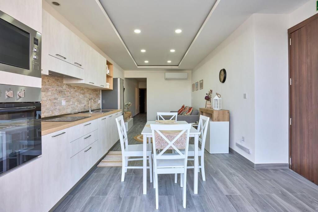 Two Bedroom Apartment In Xemxija, Σεντ Πόλς Μπέι Εξωτερικό φωτογραφία